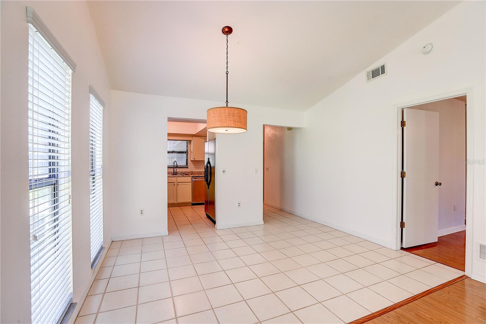 BLUFFS CHRISTINA 01 - Residential