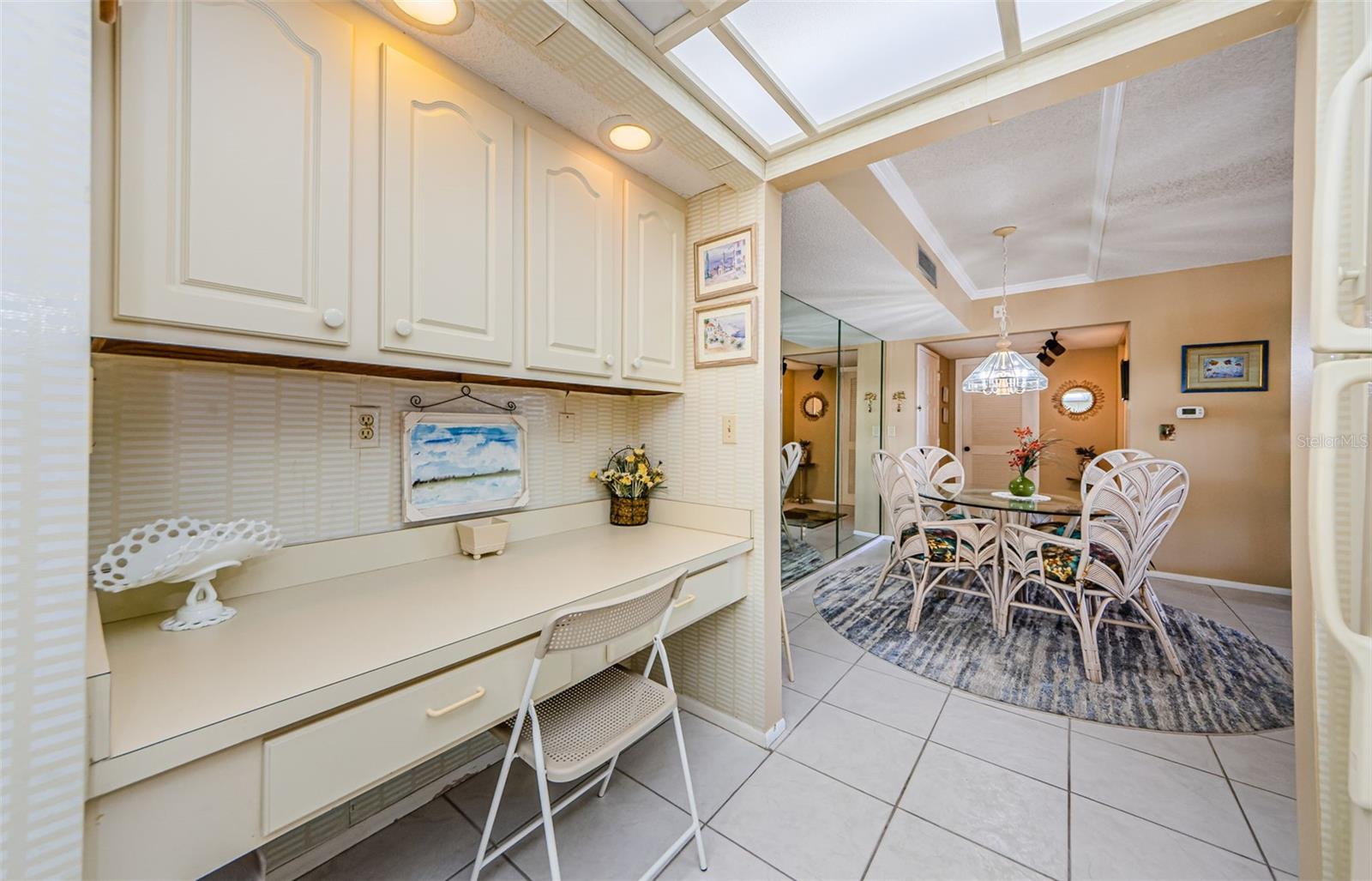 MEDITERRANEAN MANORS - Residential Lease