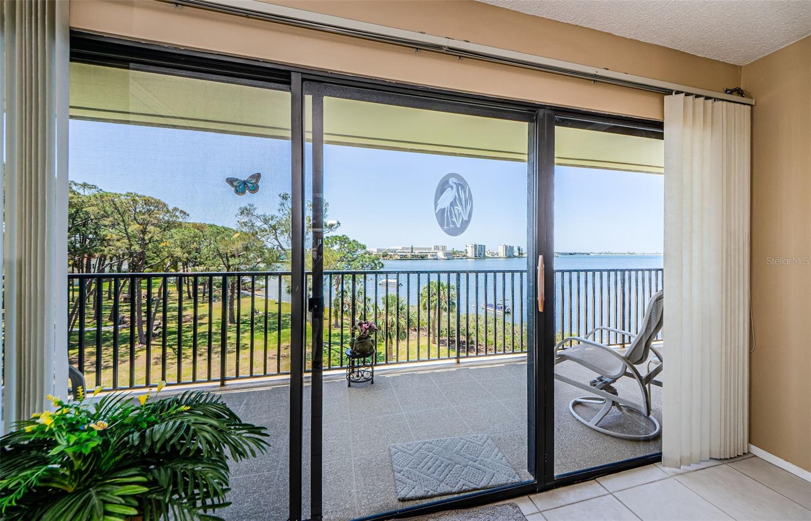 MEDITERRANEAN MANORS - Residential Lease