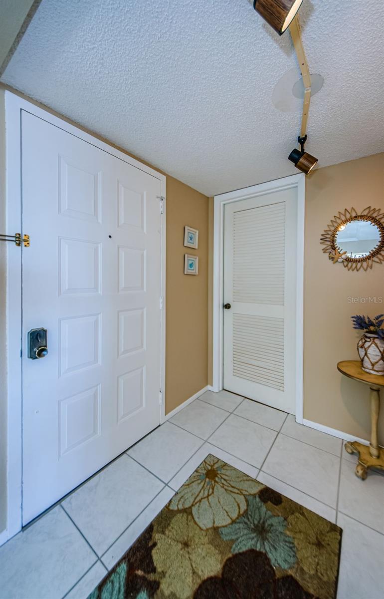 MEDITERRANEAN MANORS - Residential Lease