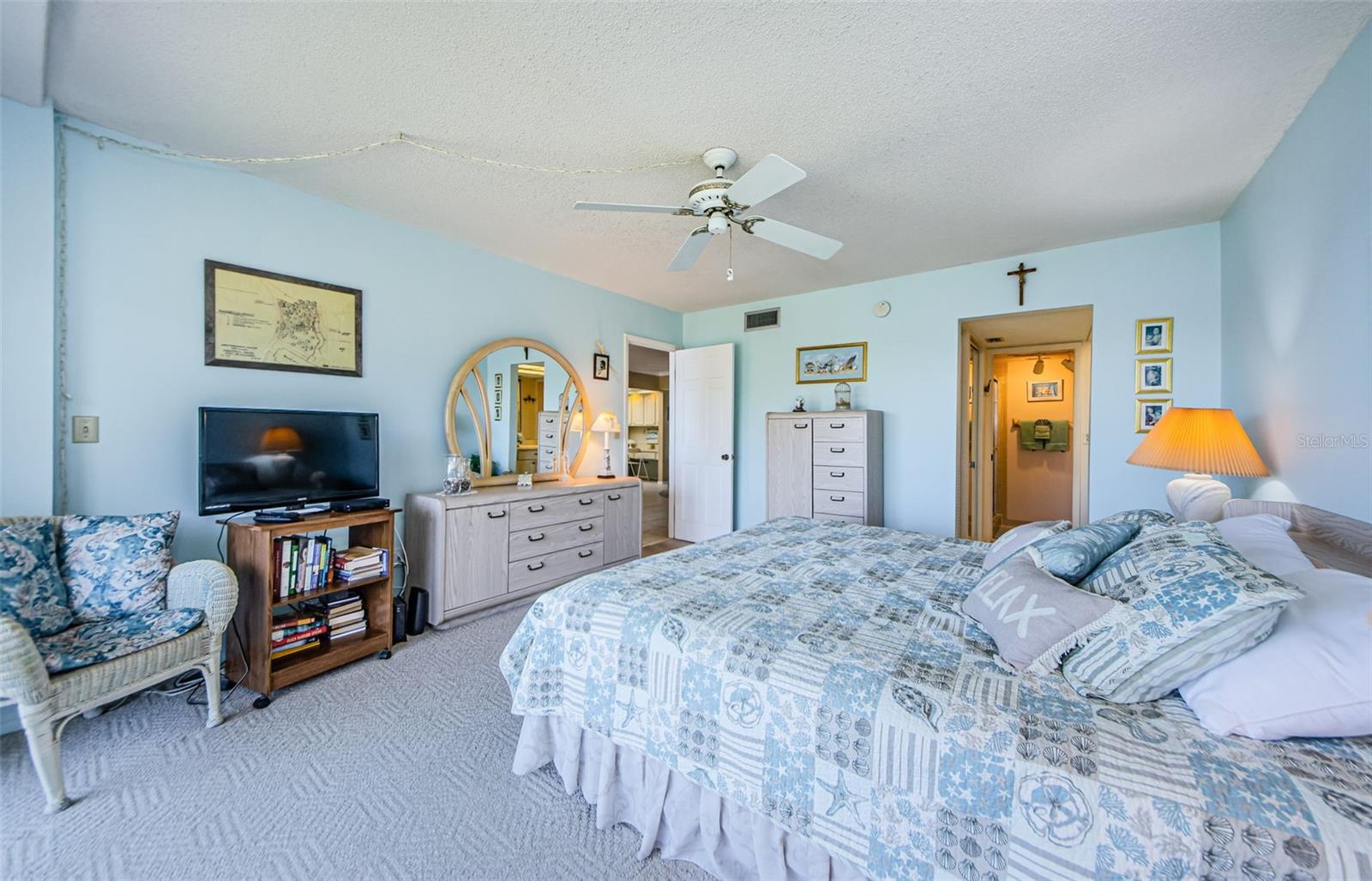 MEDITERRANEAN MANORS - Residential Lease