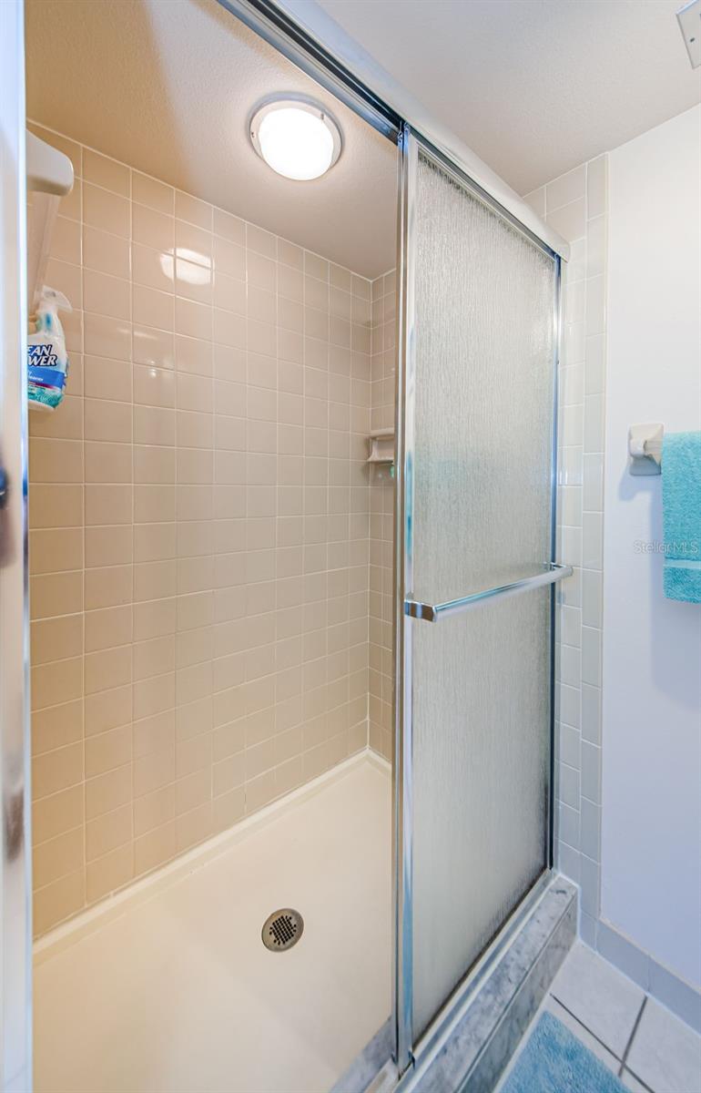 MEDITERRANEAN MANORS - Residential Lease