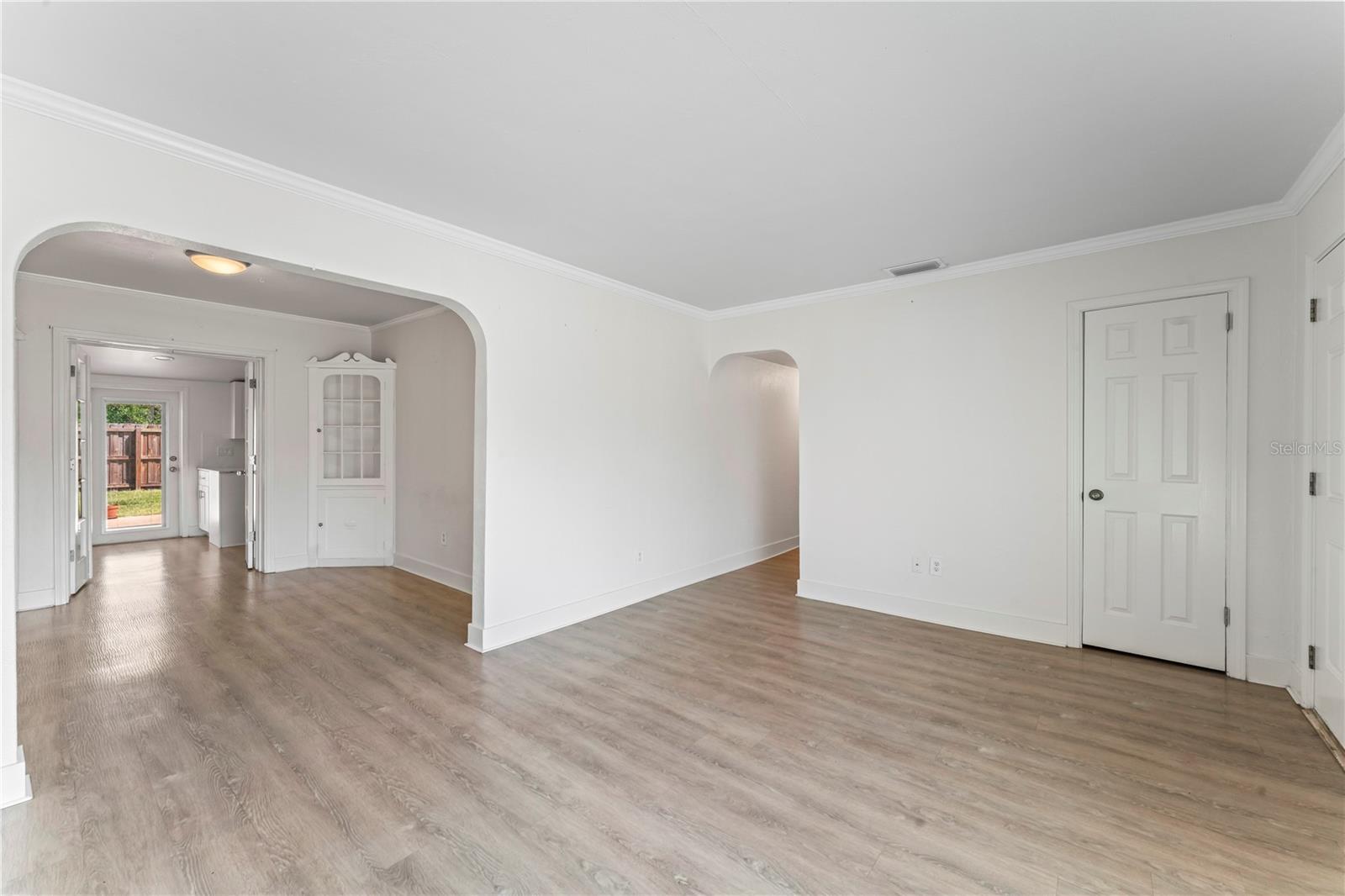 BEL MAR REV UNIT 5 - Residential Lease