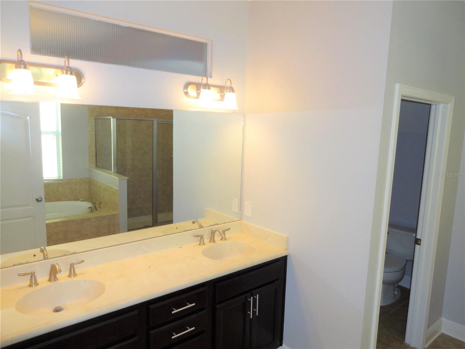 SOUTHTOWN PARK TWNHMS - Residential Lease