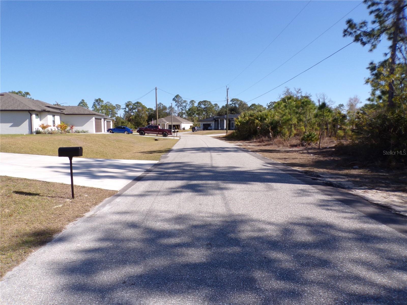 PORT CHARLOTTE SUB 33 - Land