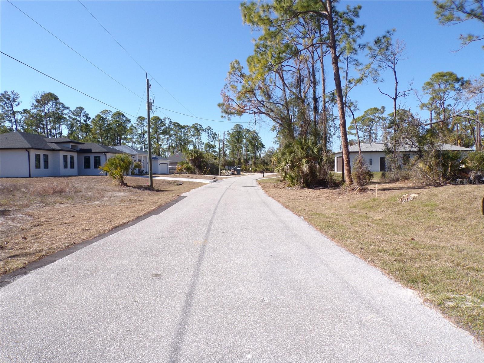 PORT CHARLOTTE SUB 33 - Land