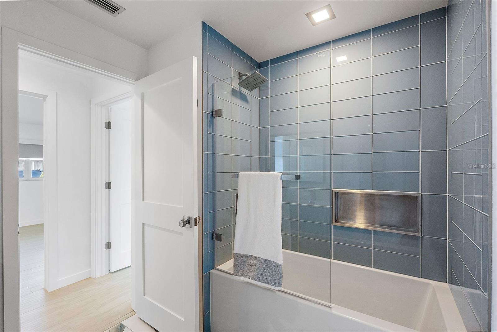 VENETIAN ISLES - Residential