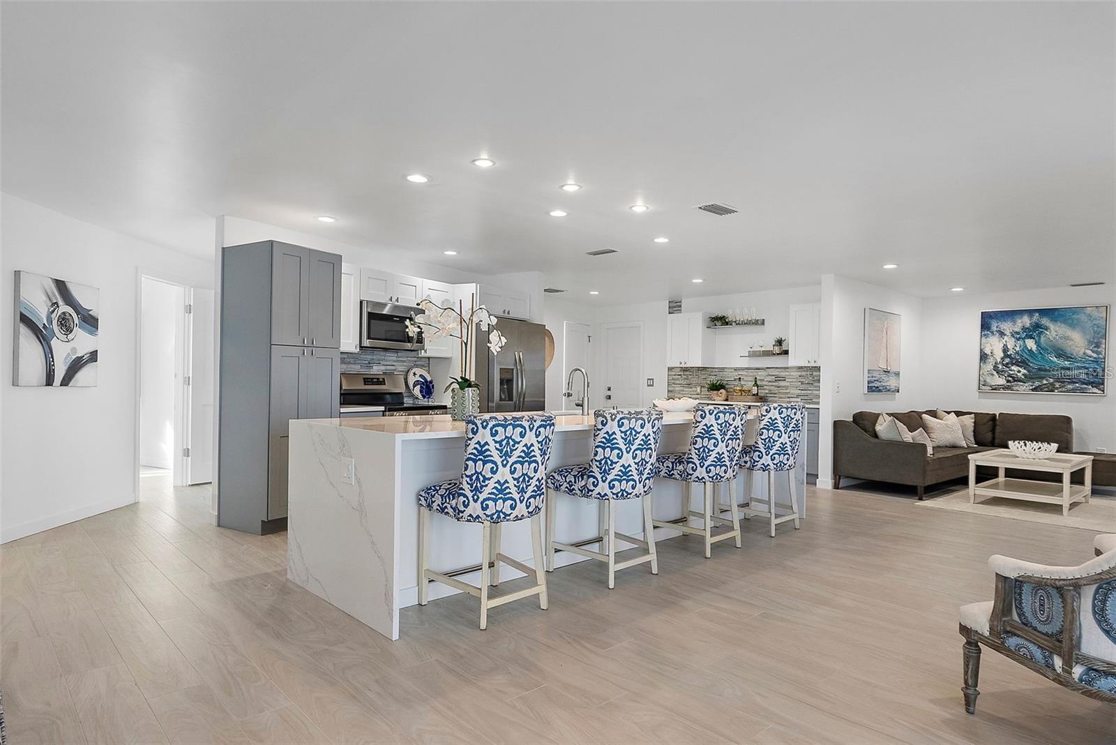 VENETIAN ISLES - Residential