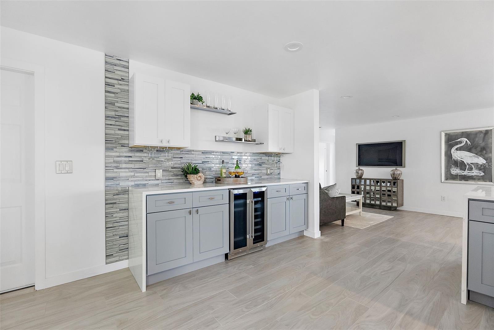 VENETIAN ISLES - Residential