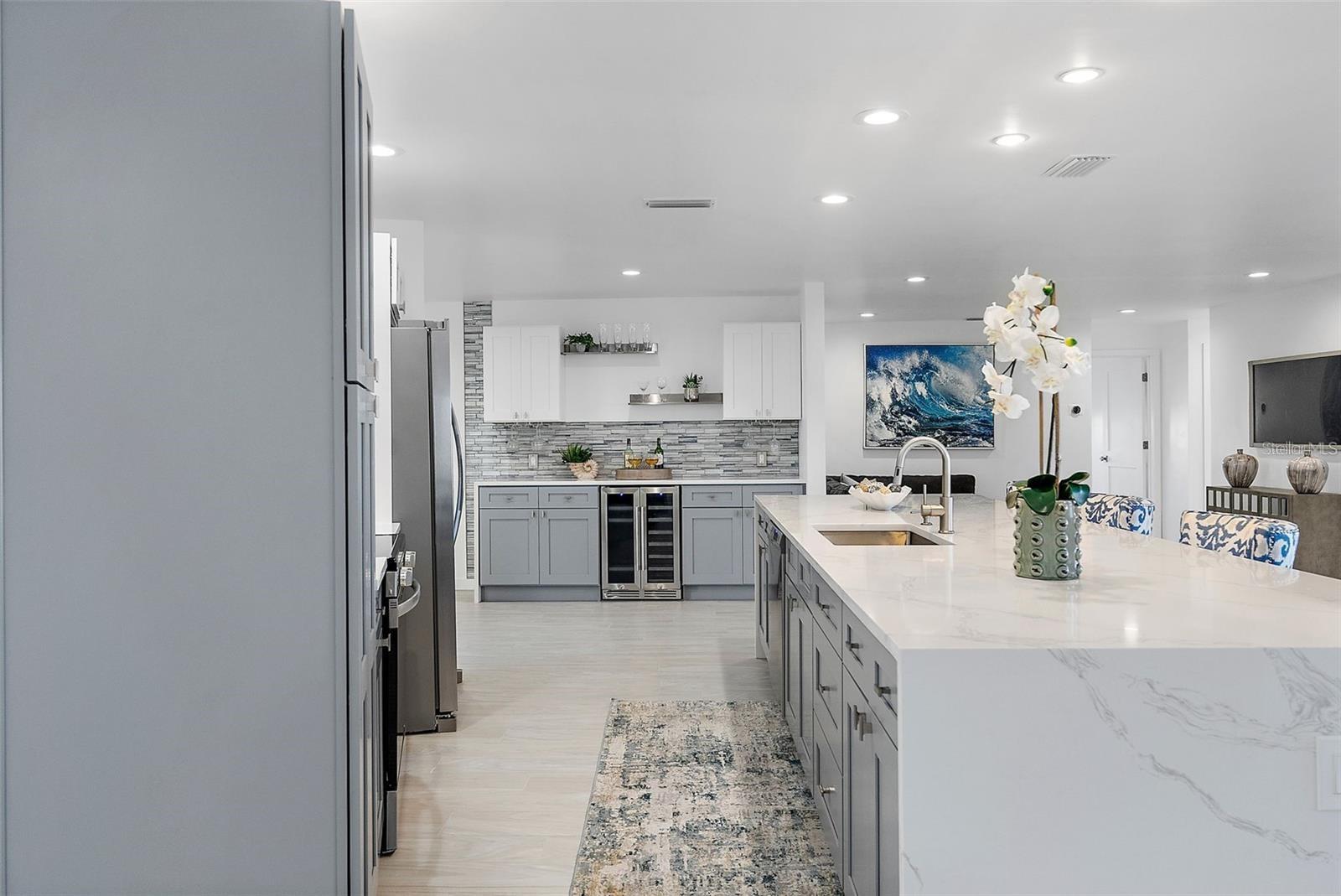 VENETIAN ISLES - Residential