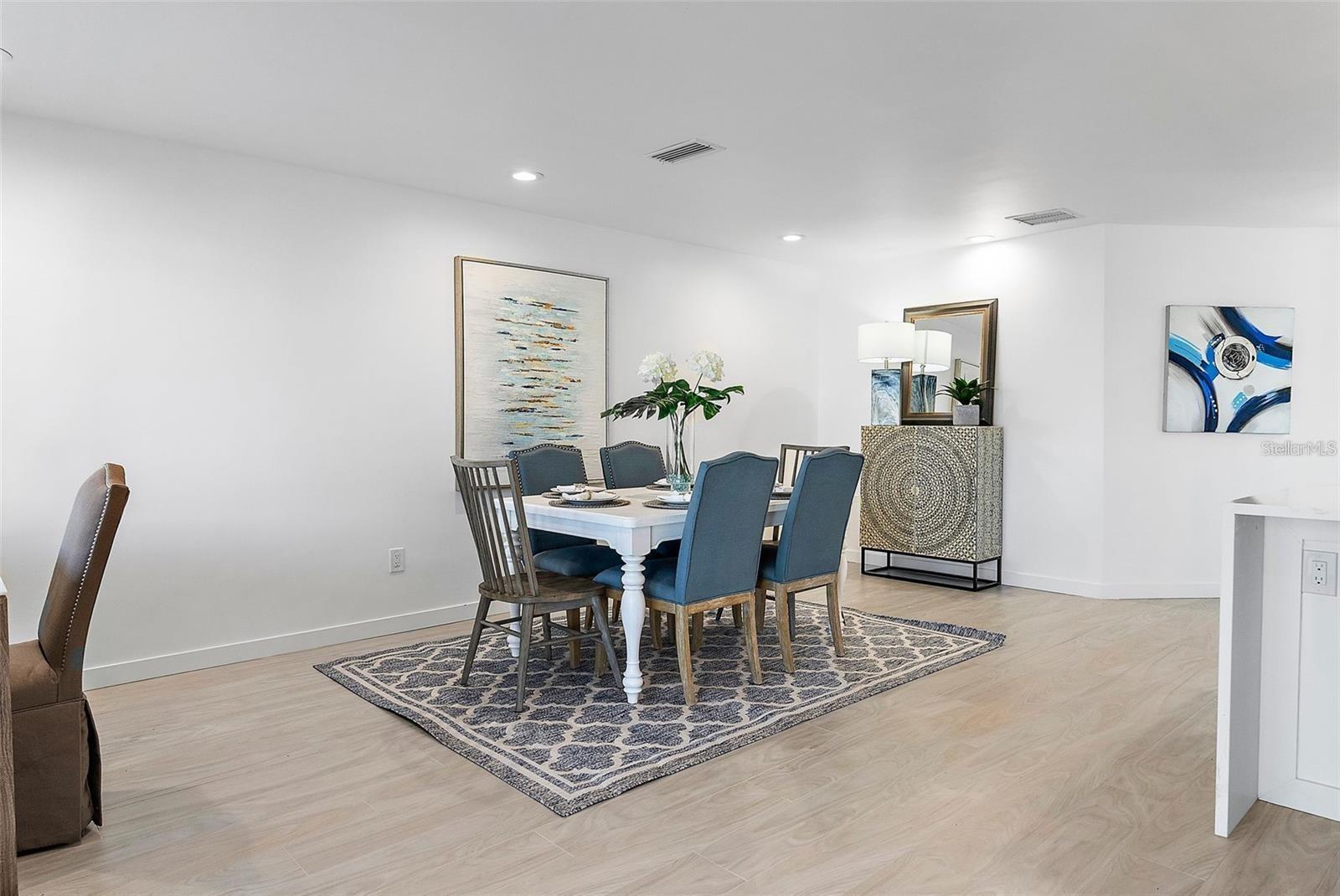 VENETIAN ISLES - Residential