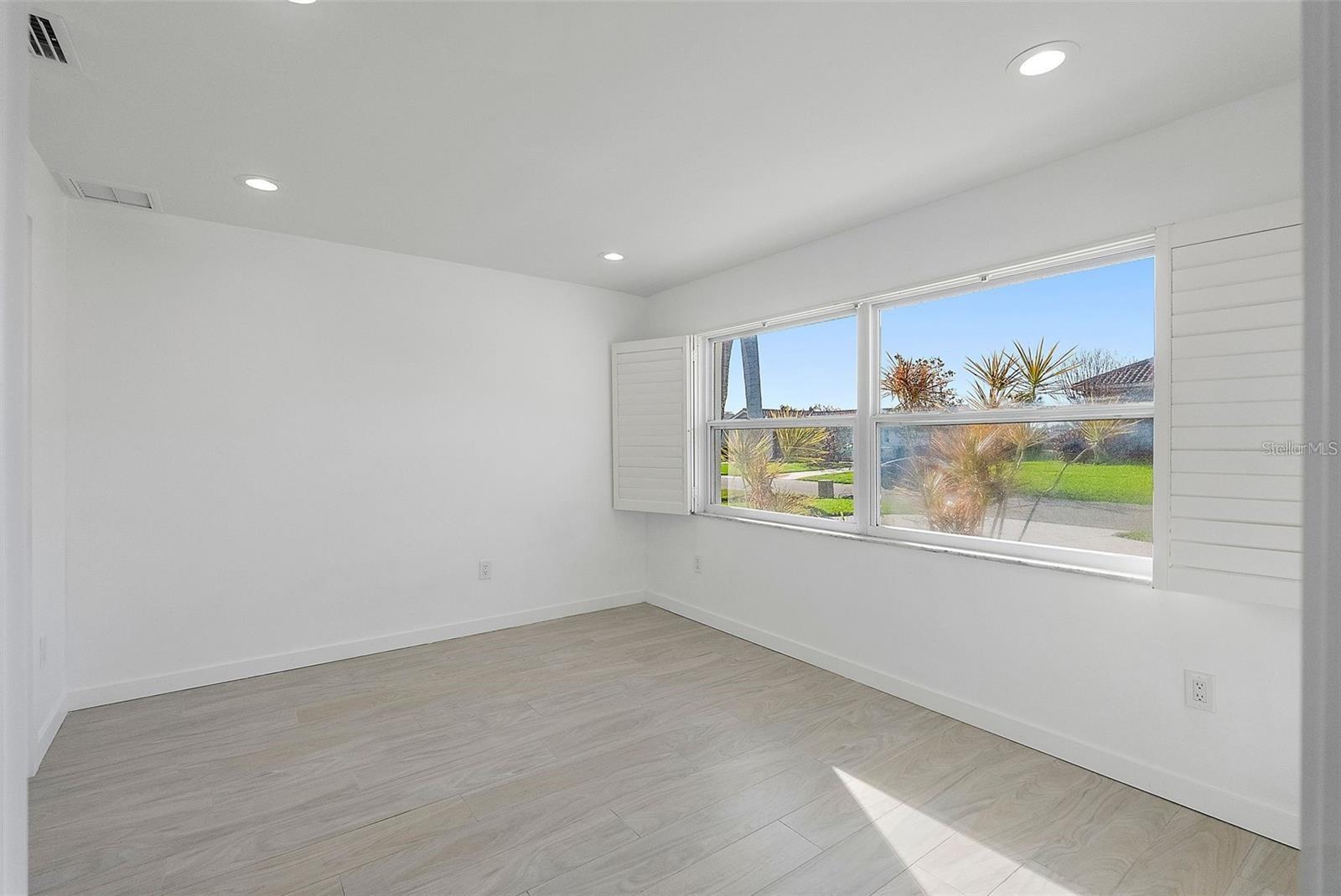 VENETIAN ISLES - Residential