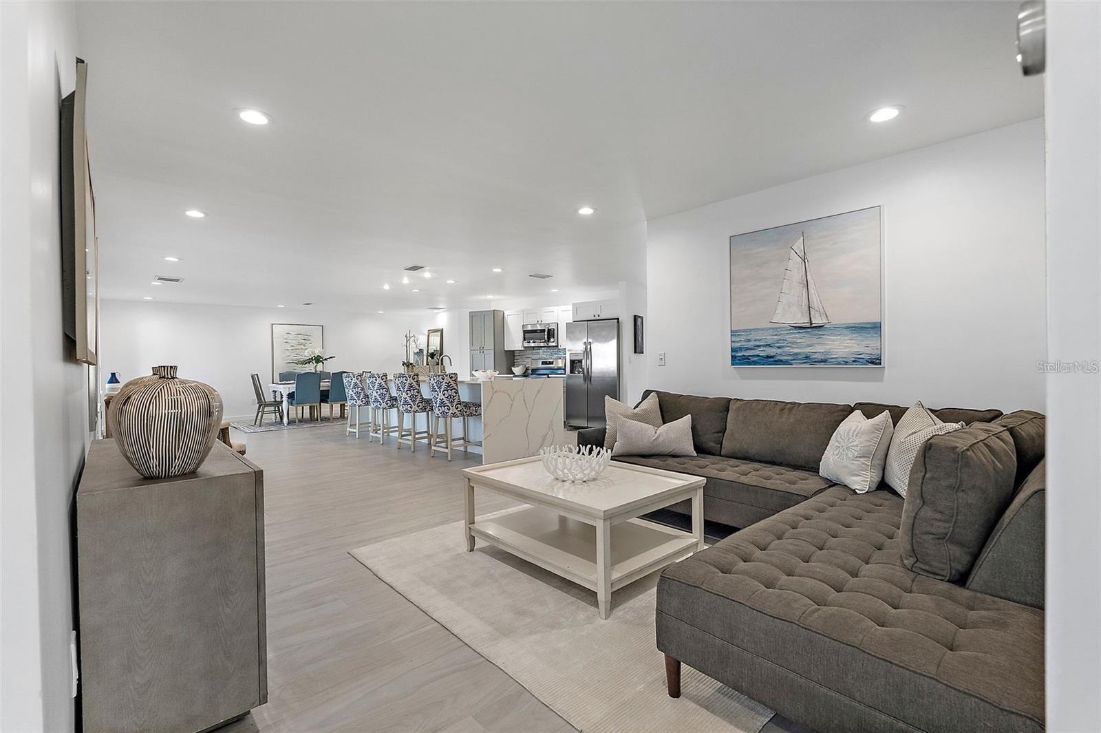 VENETIAN ISLES - Residential