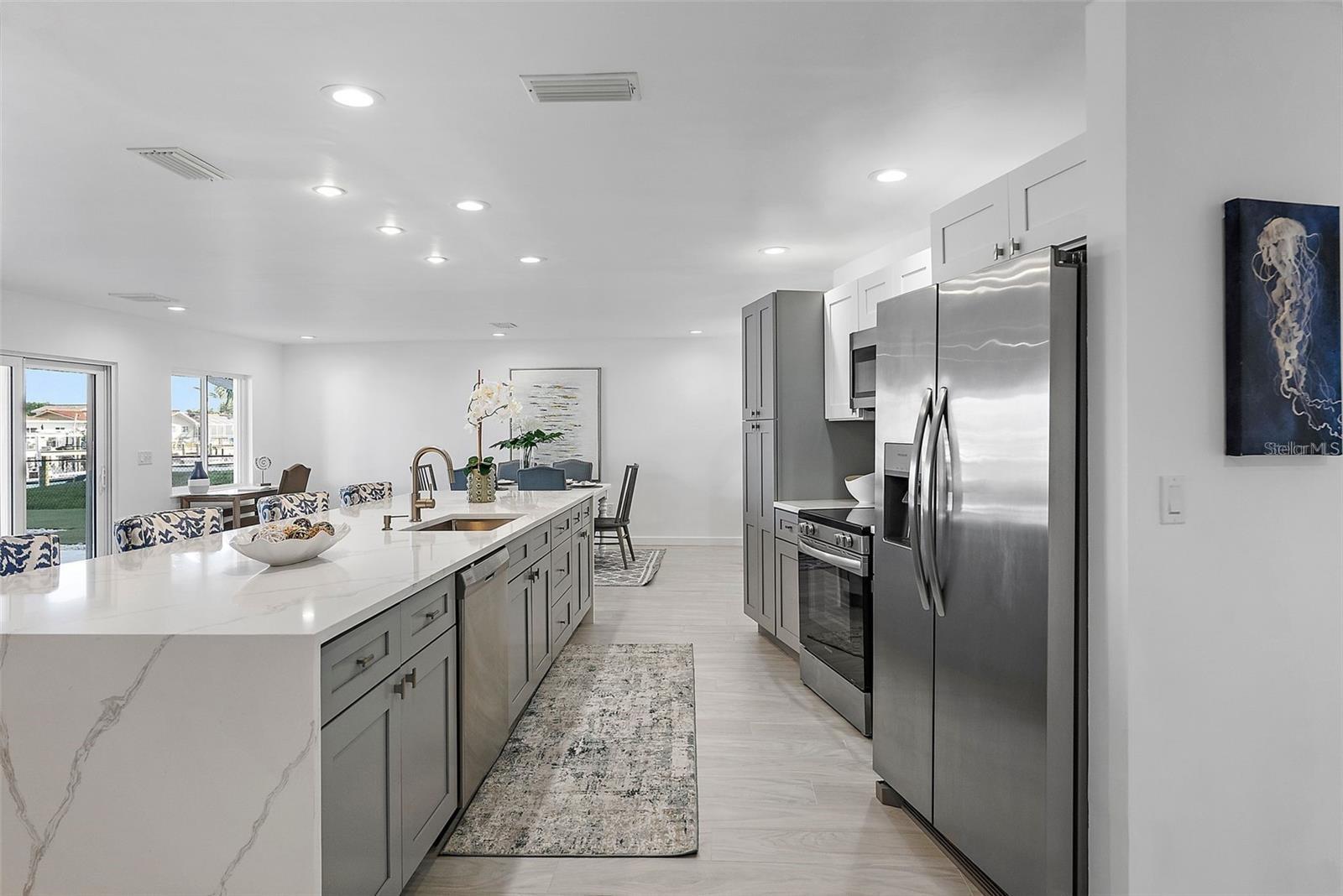 VENETIAN ISLES - Residential