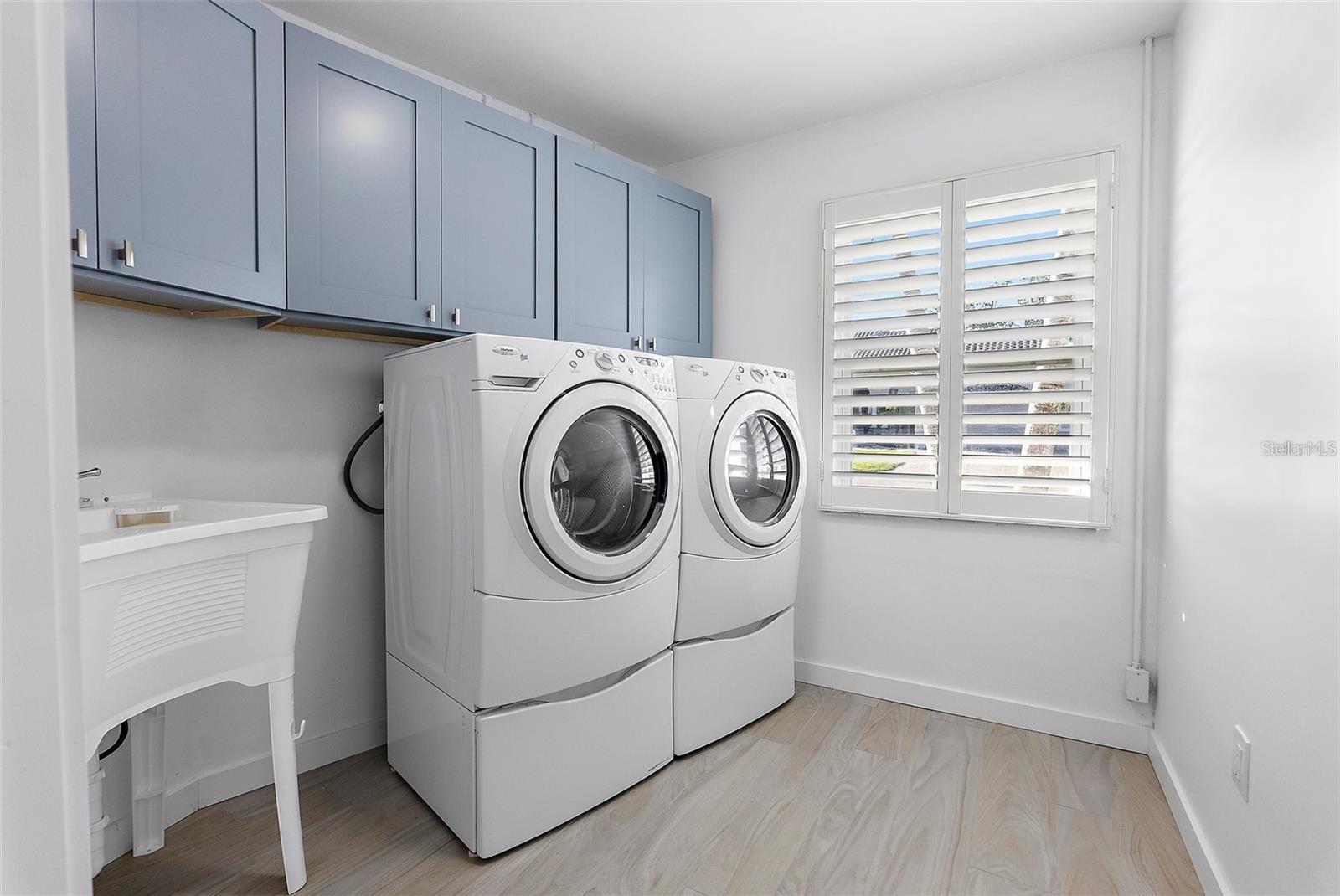 VENETIAN ISLES - Residential