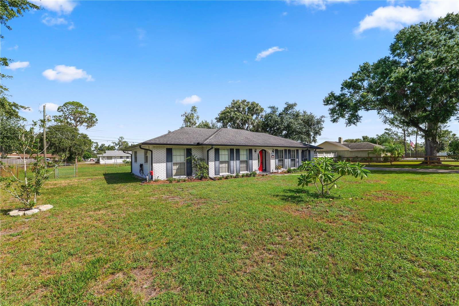 PINE LAKE - Residential