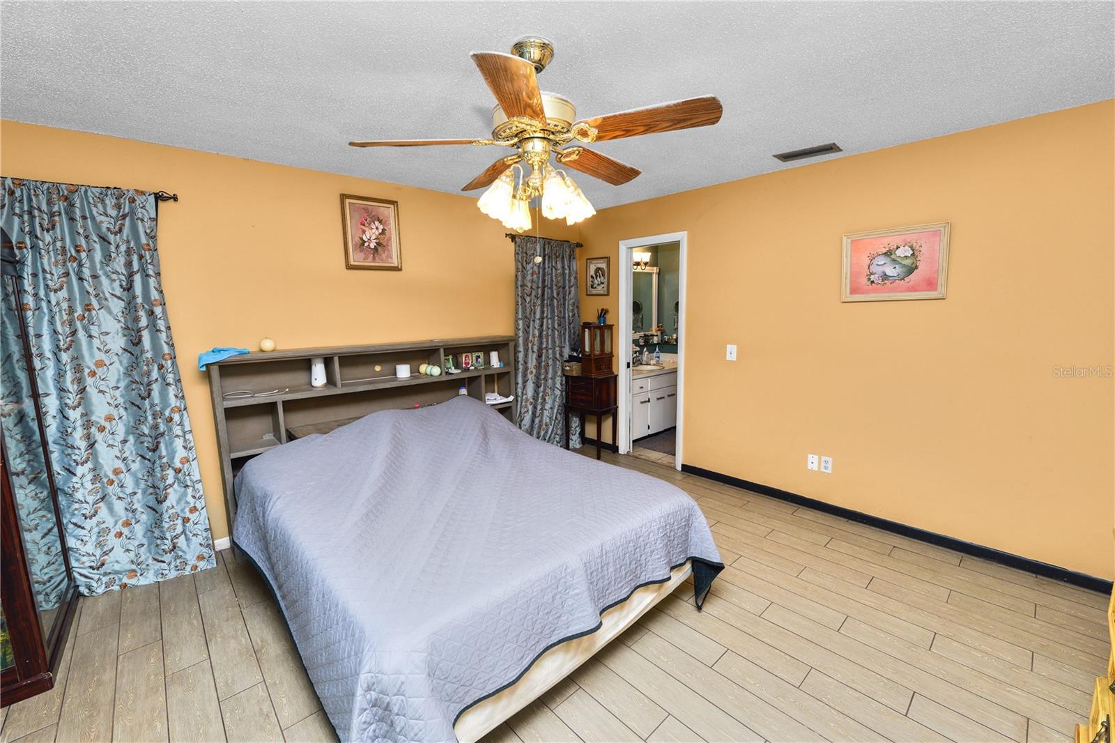 PINE LAKE - Residential