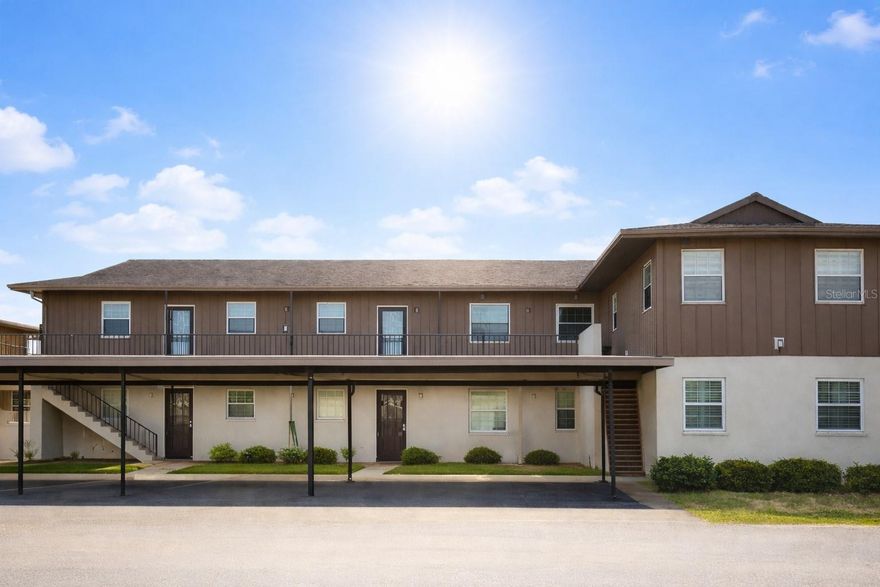 Riverfront condominium offering direct views of the St. Johns River. This unit provides a relaxed waterfront lifestyle with convenient access to boating, fishing, and outdoor recreation. Enjoy peaceful river scenery from the property, along with the benefits of low maintenance condo living. Located in a quiet setting while still within reasonable proximity to local dining, shopping and major roadways. Ideal as a primary residence, seasonal retreat, or investment opportunity.