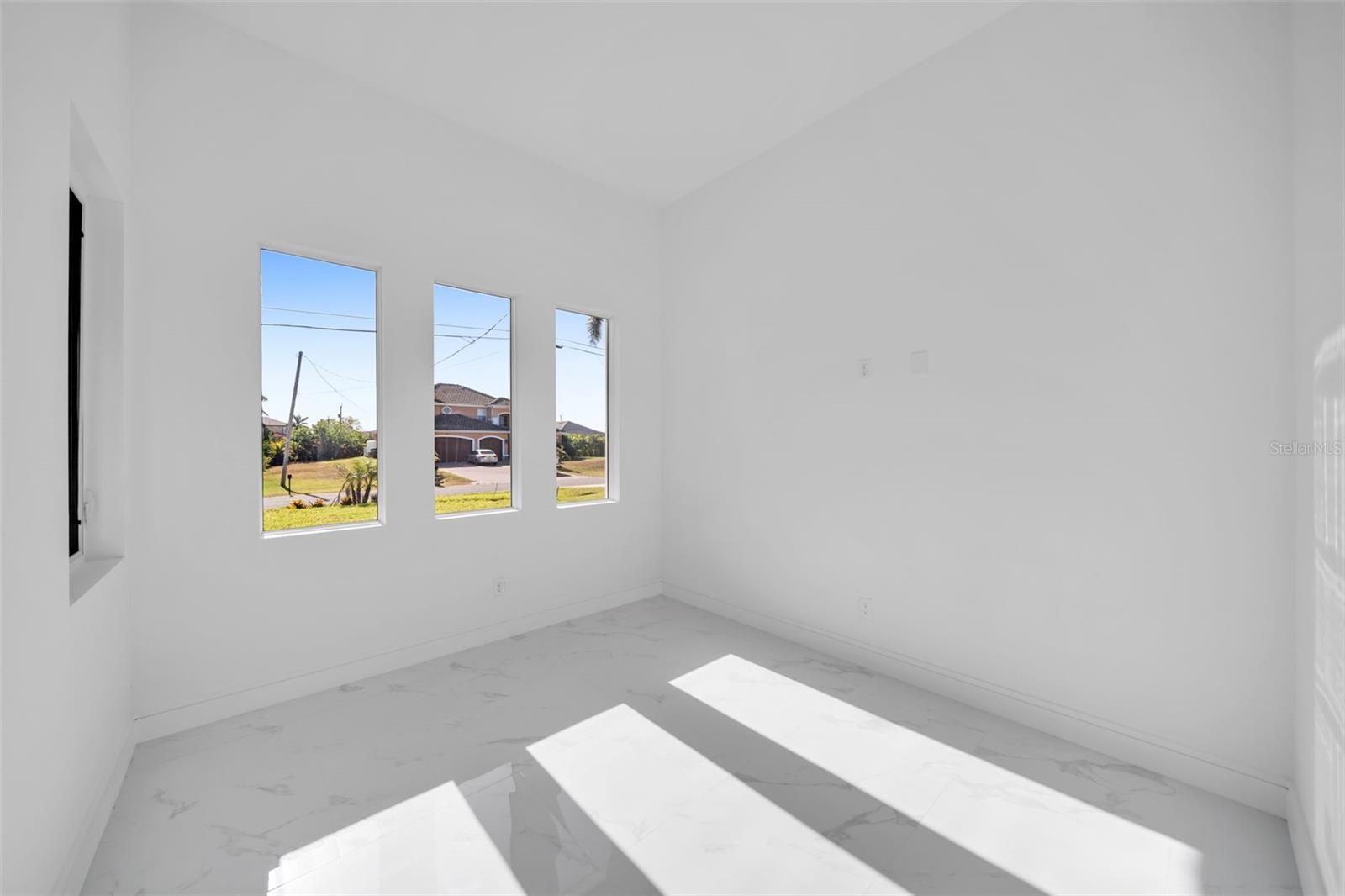 CAPE CORAL UNIT 83 BLK 5158 PB 23 PG 50 LOTS 12 + - Residential