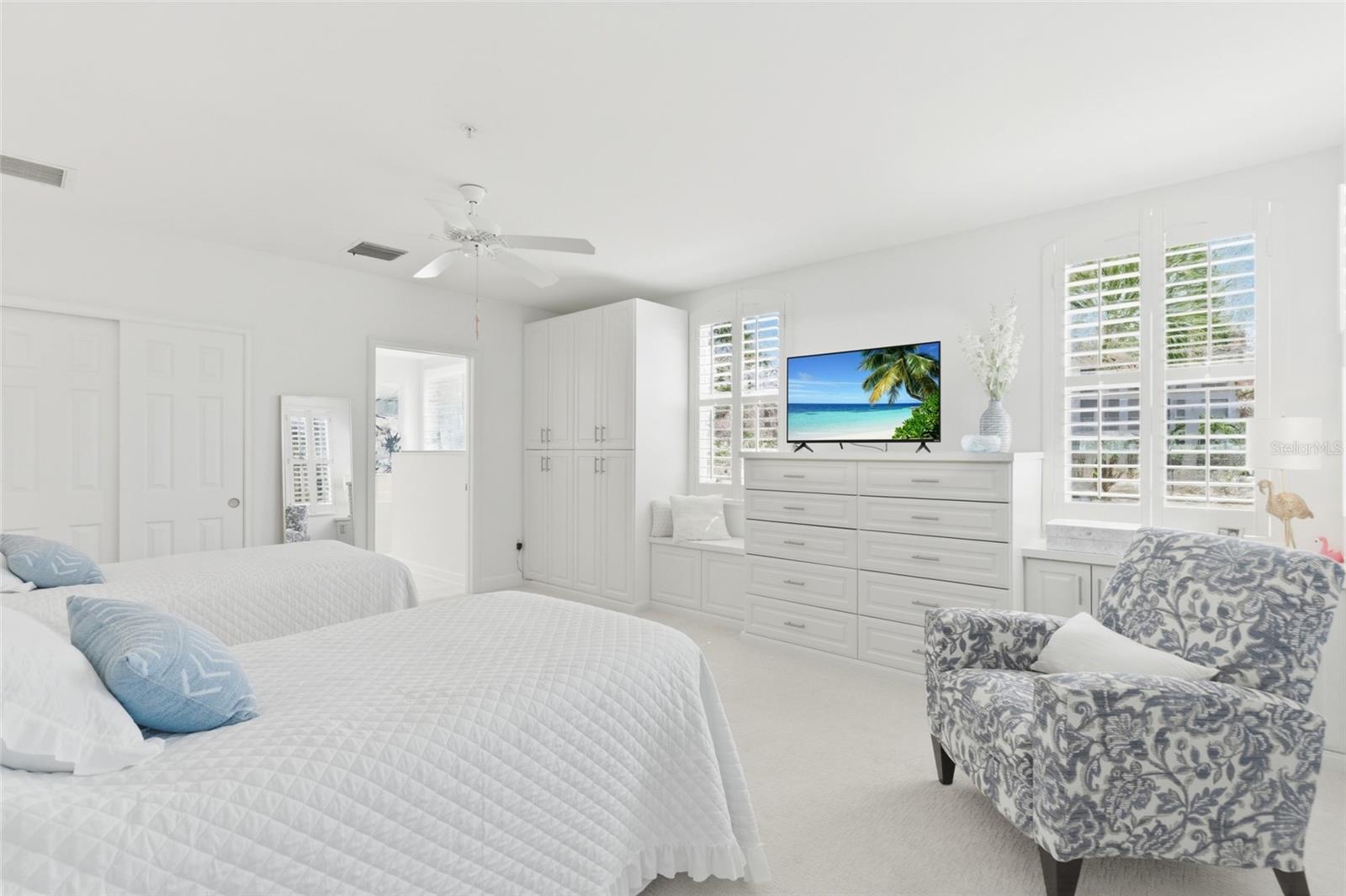 EMERALD ISLE CONDO - Residential