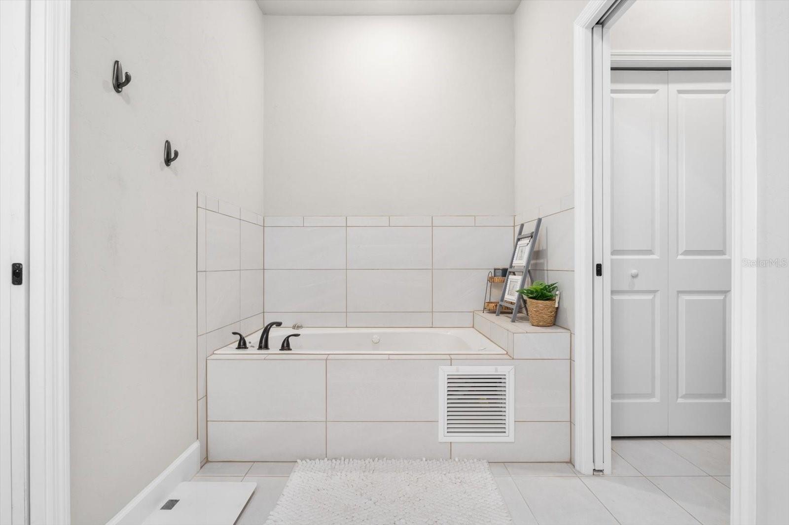 WOODS/ALCHRIST - Residential