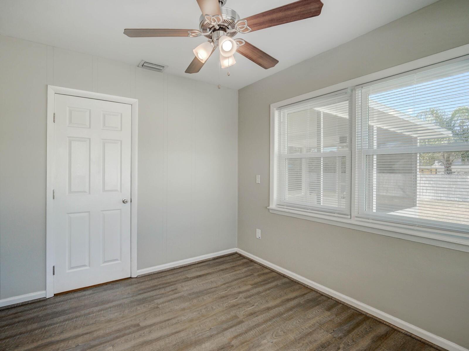 DUNEDIN ISLES COUNTRY CLUB - Residential