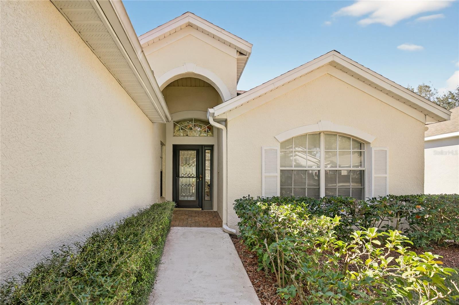 3786 AVON COURT