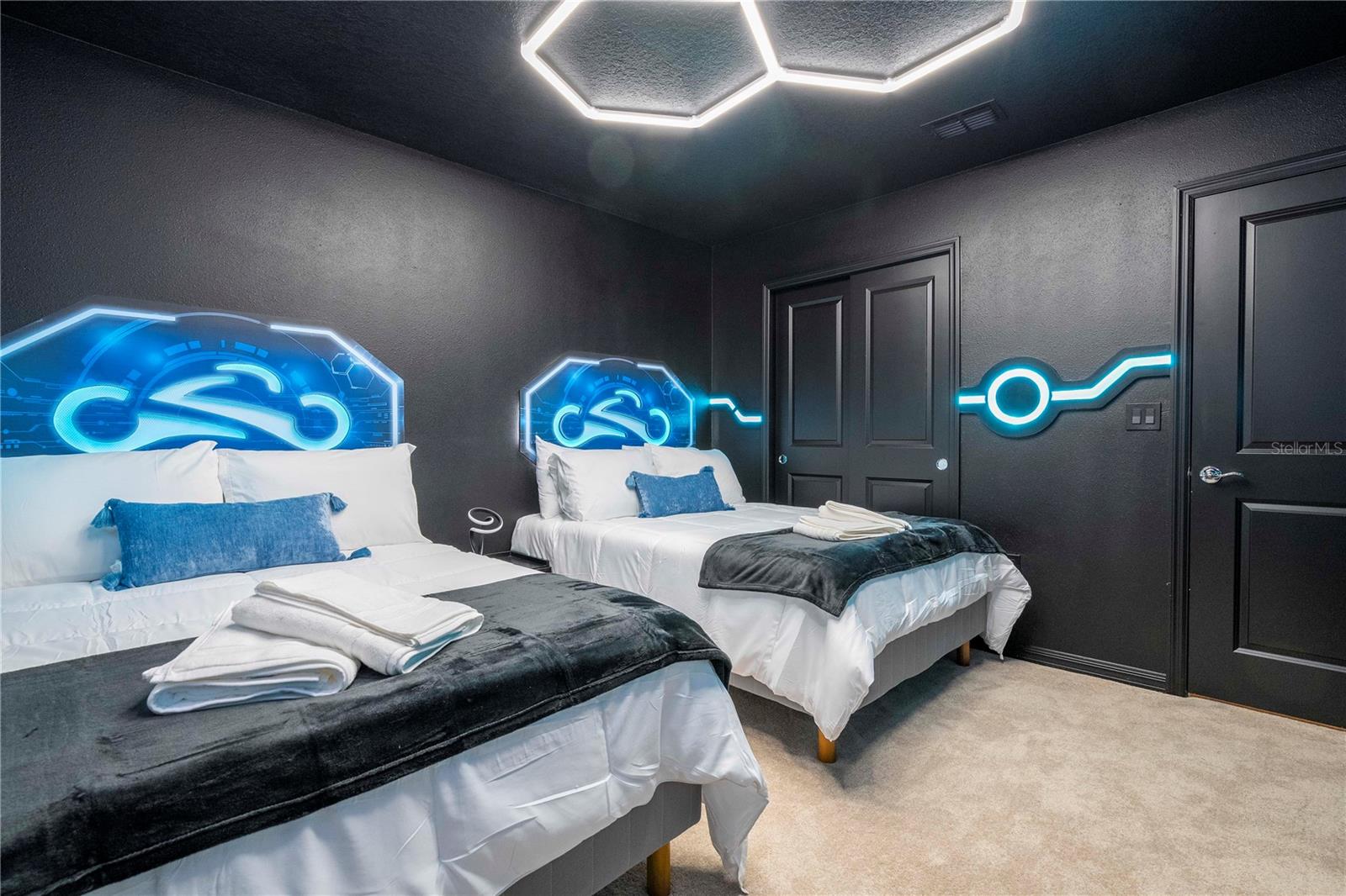 WINDSOR ISLAND RESIDENCE PH 3 - Residential