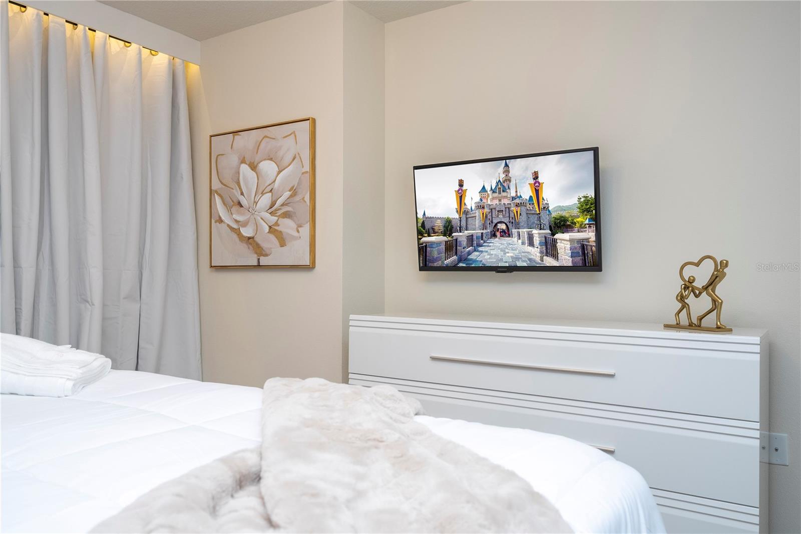 WINDSOR ISLAND RESIDENCE PH 3 - Residential