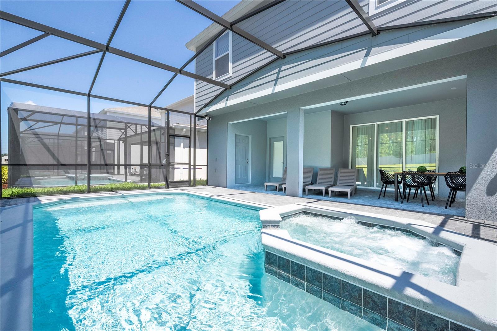 WINDSOR ISLAND RESIDENCE PH 3 - Residential