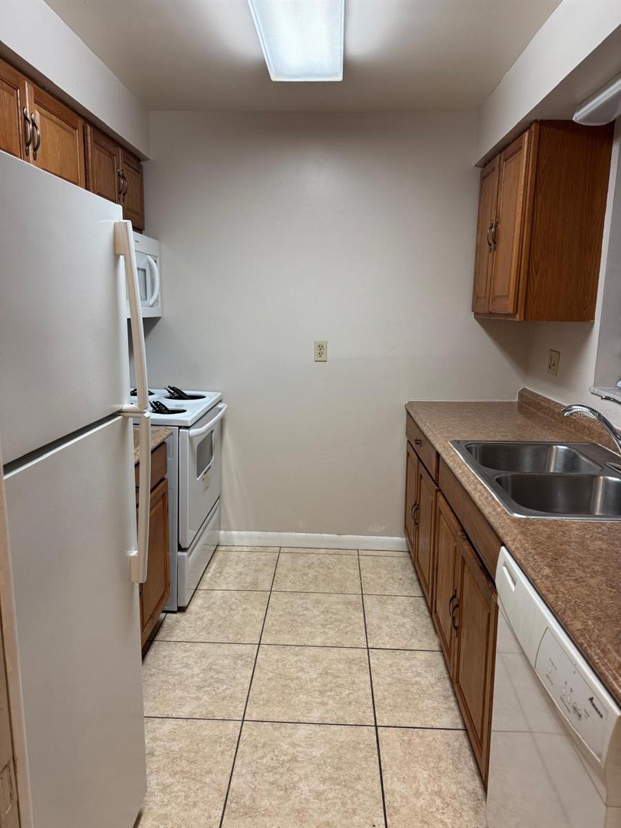 2050 OLEANDER BOULEVARD 4-203