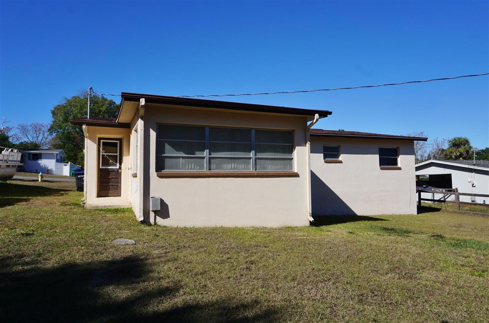 BEVERLY HILLS UNIT 02 - Residential