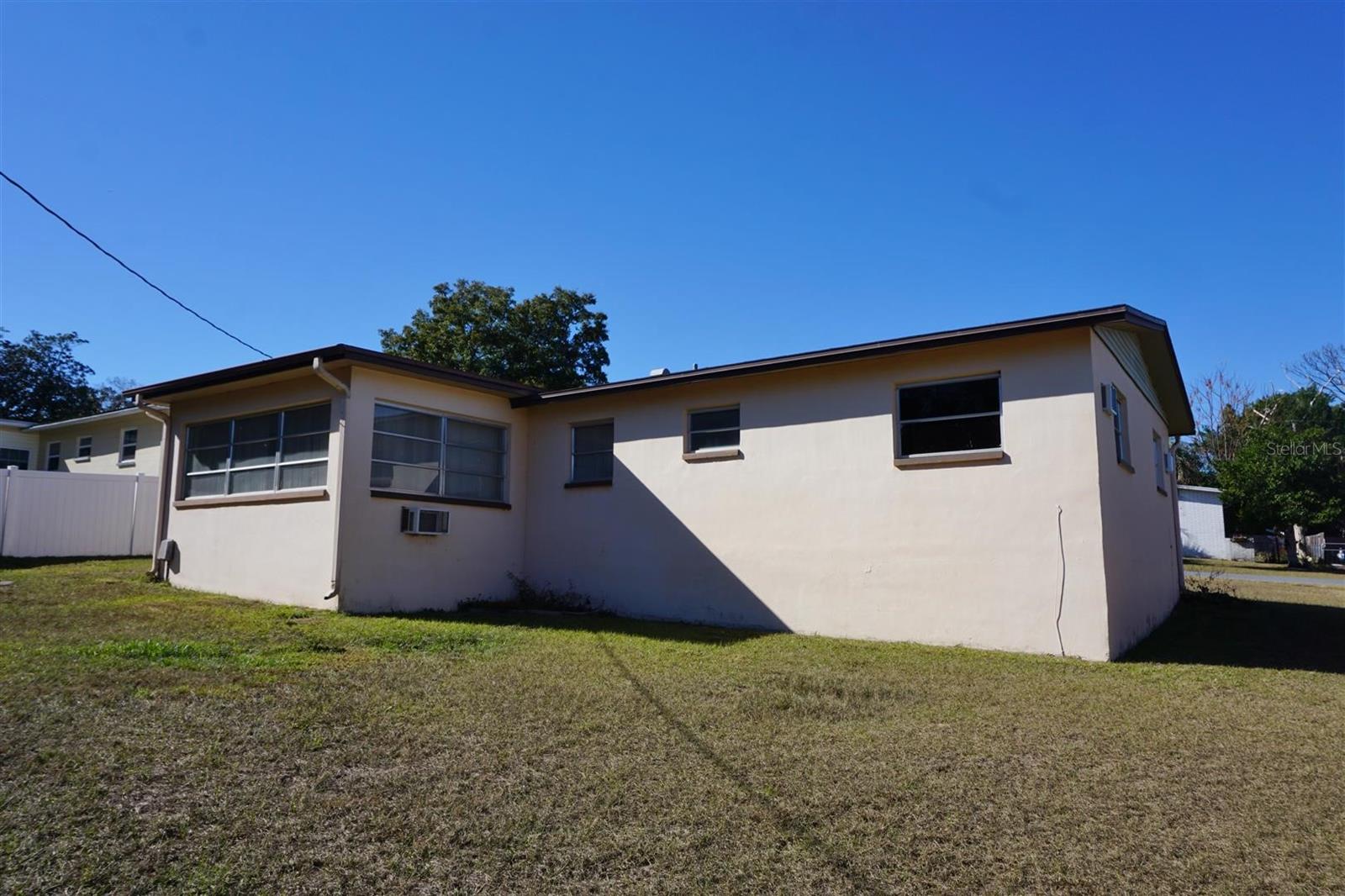 BEVERLY HILLS UNIT 02 - Residential