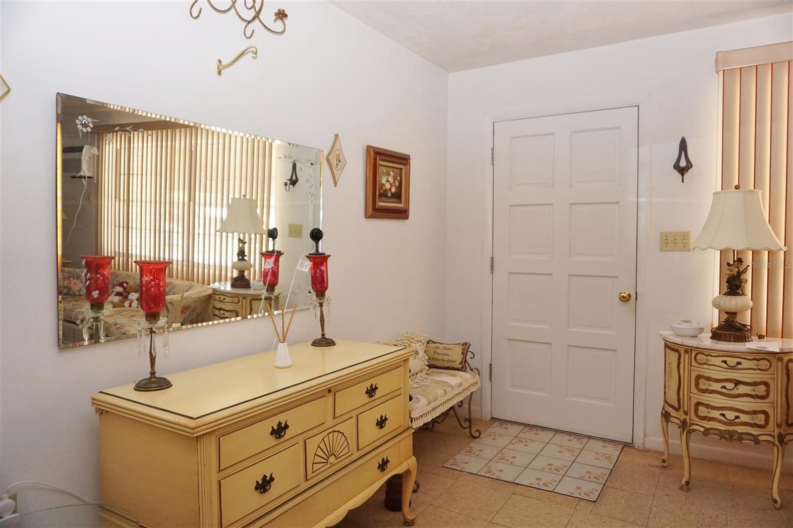 BEVERLY HILLS UNIT 02 - Residential