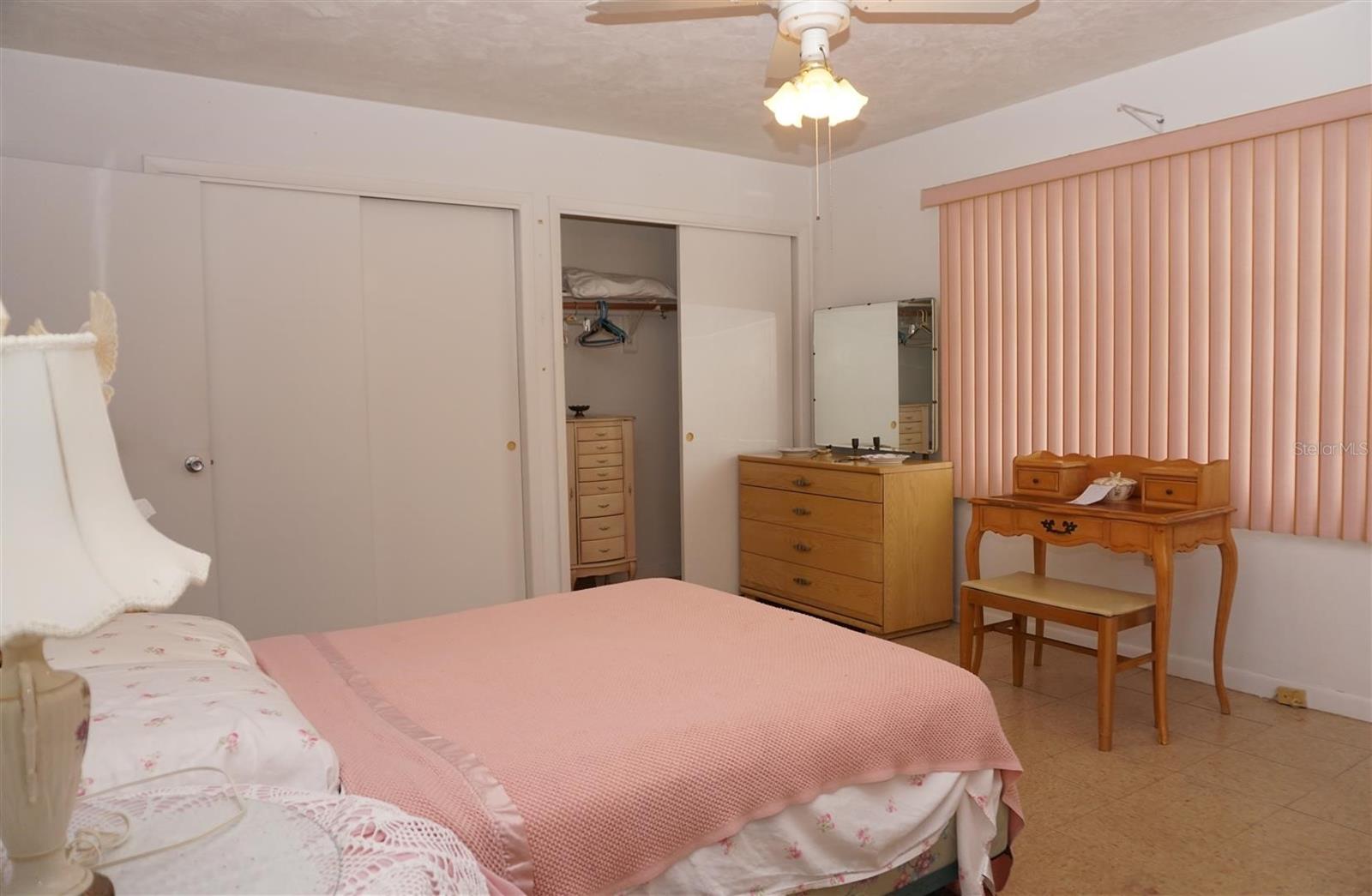 BEVERLY HILLS UNIT 02 - Residential