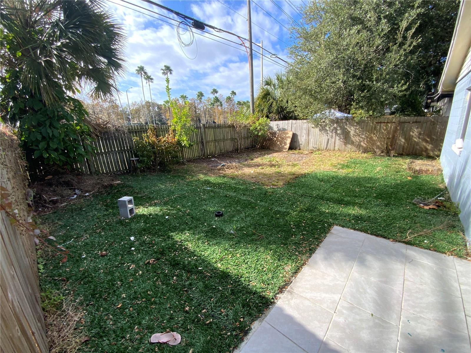 FLORIDA CENTER WINDHOVER RESIDENCE - Residential Lease