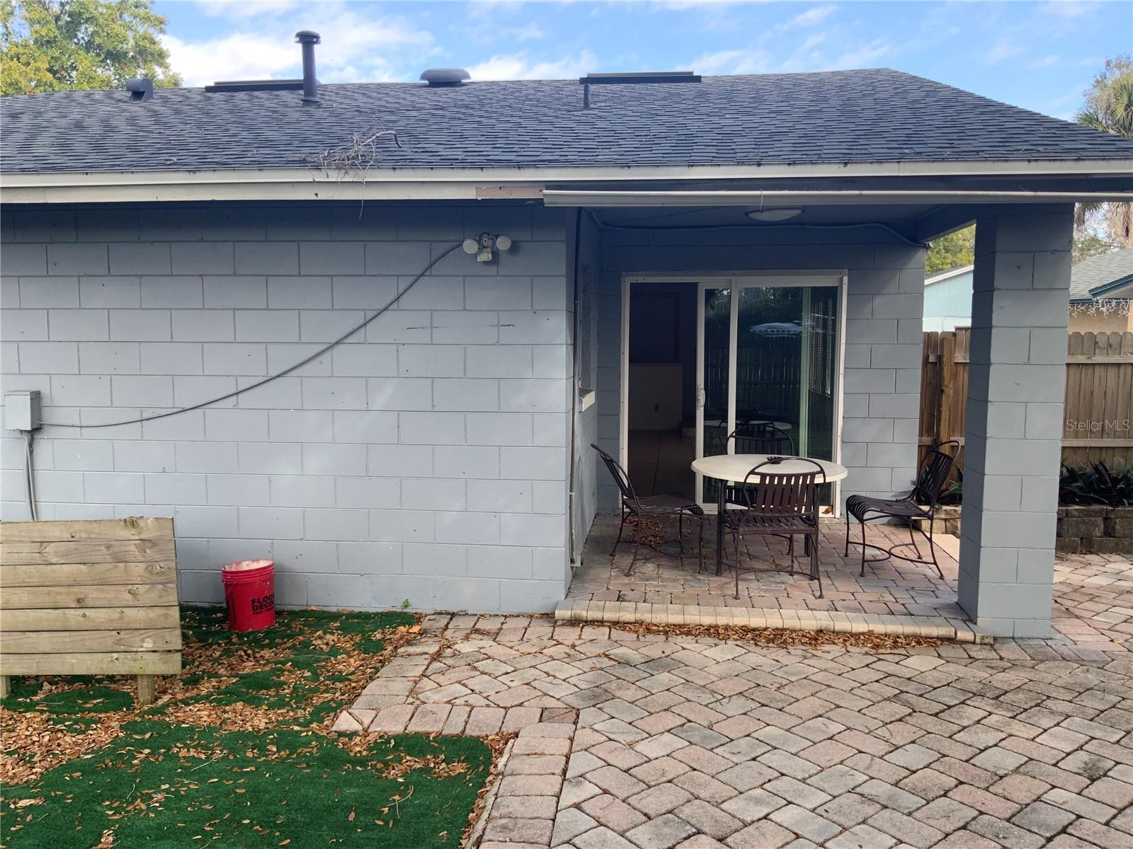 FLORIDA CENTER WINDHOVER RESIDENCE - Residential Lease