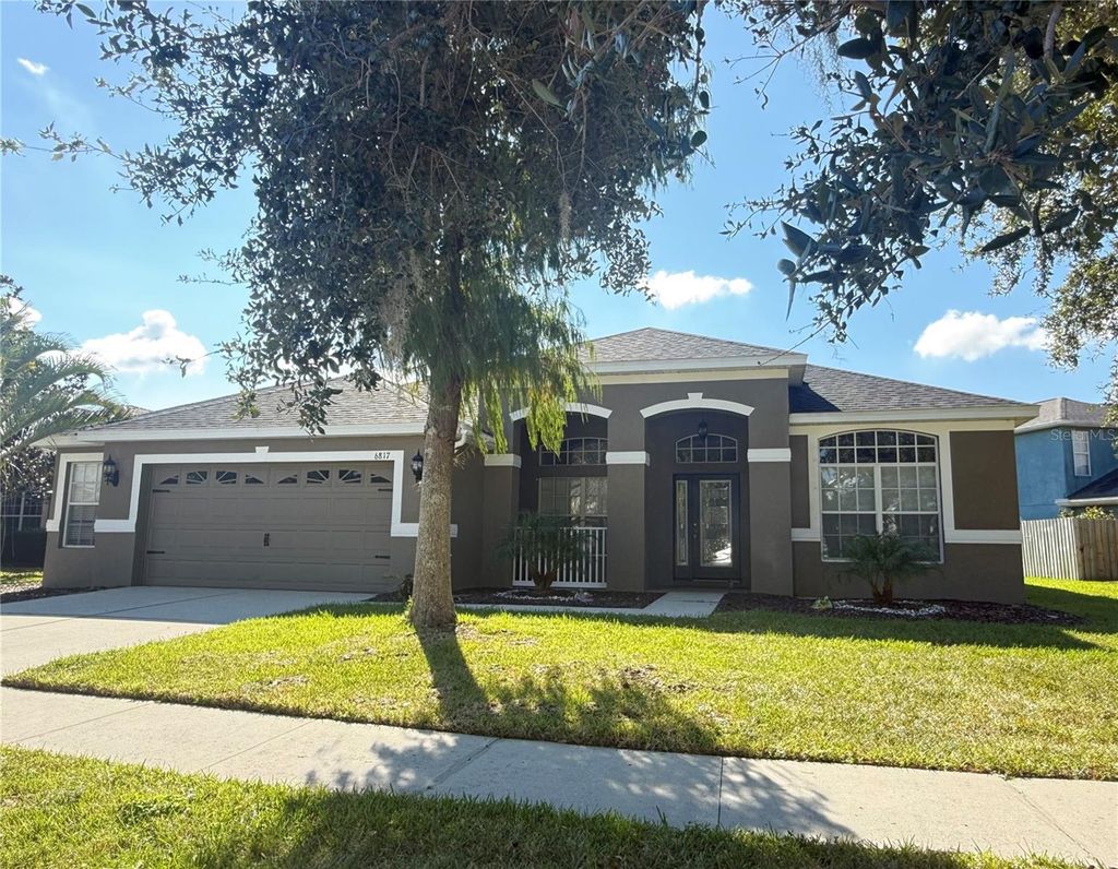 Photo of 6817 Cromwell Garden Drive, Apollo Beach, FL 33572 (MLS # S5140757)