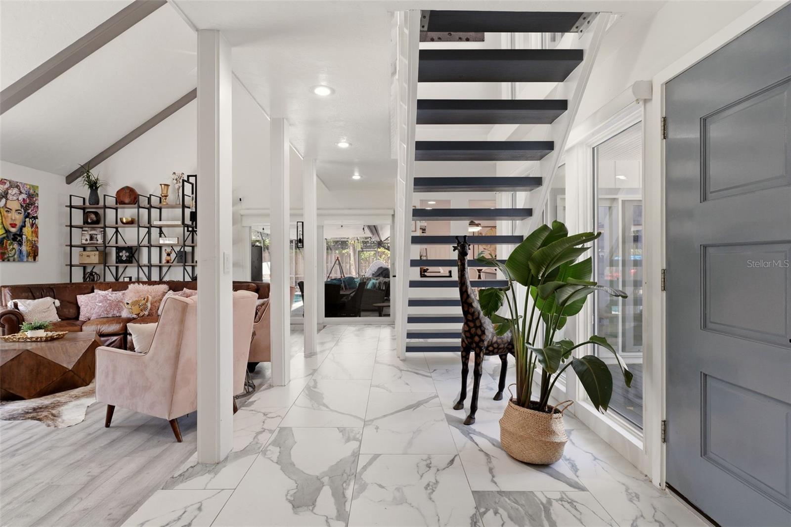 765 SIESTA KEY CIRCLE