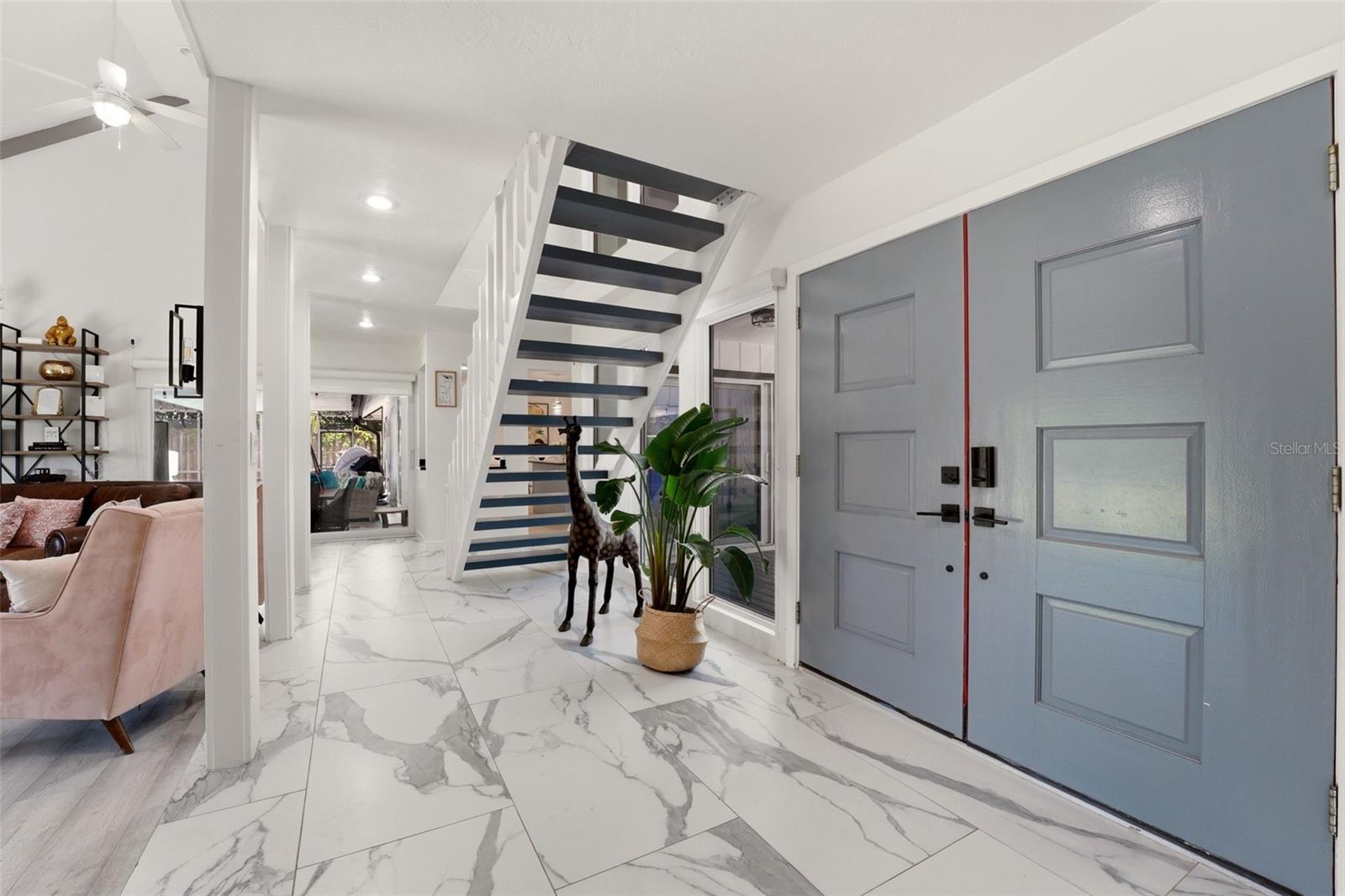 765 SIESTA KEY CIRCLE