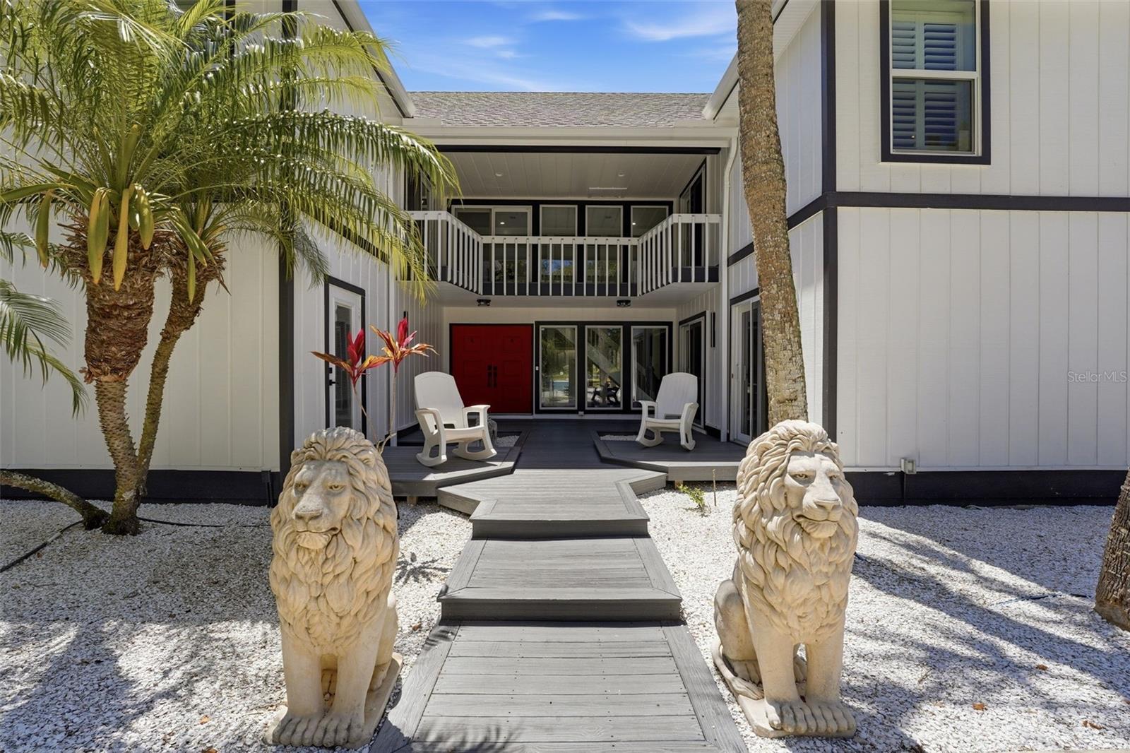 765 SIESTA KEY CIRCLE