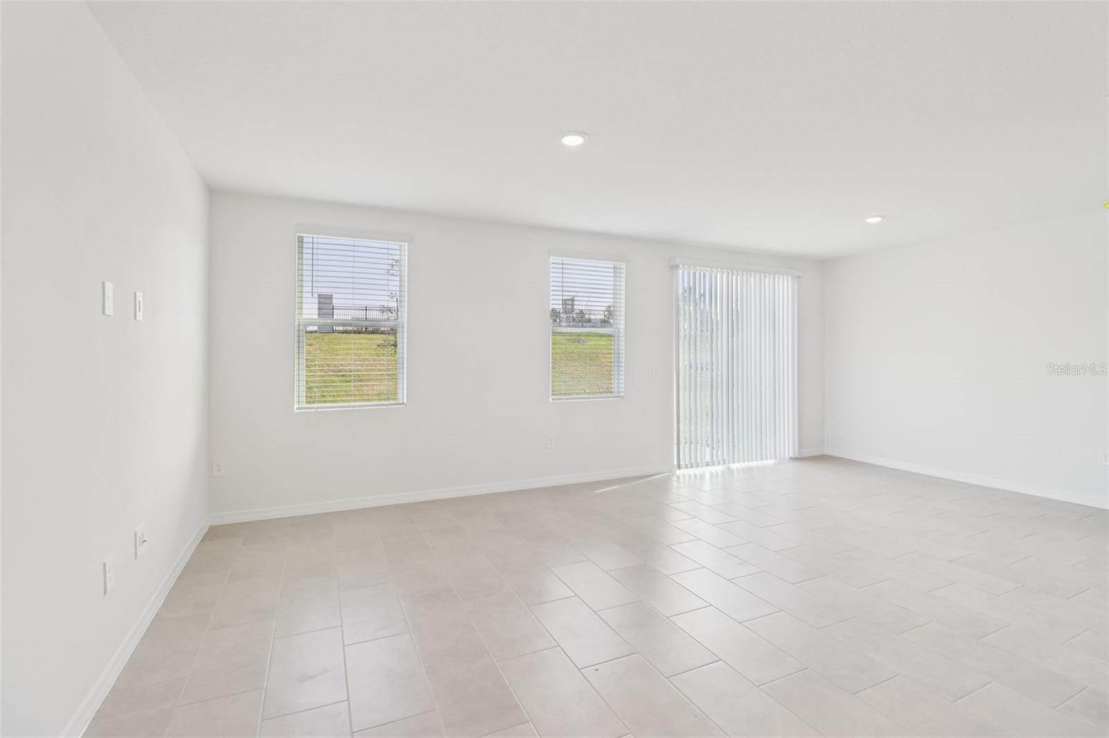 THE RESERVE AT HAMMOCK OAKS - Residential