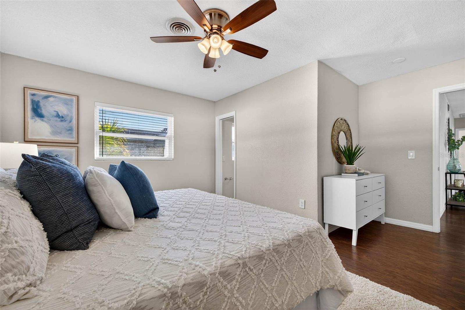 OAK LAKE ESTATES - Residential