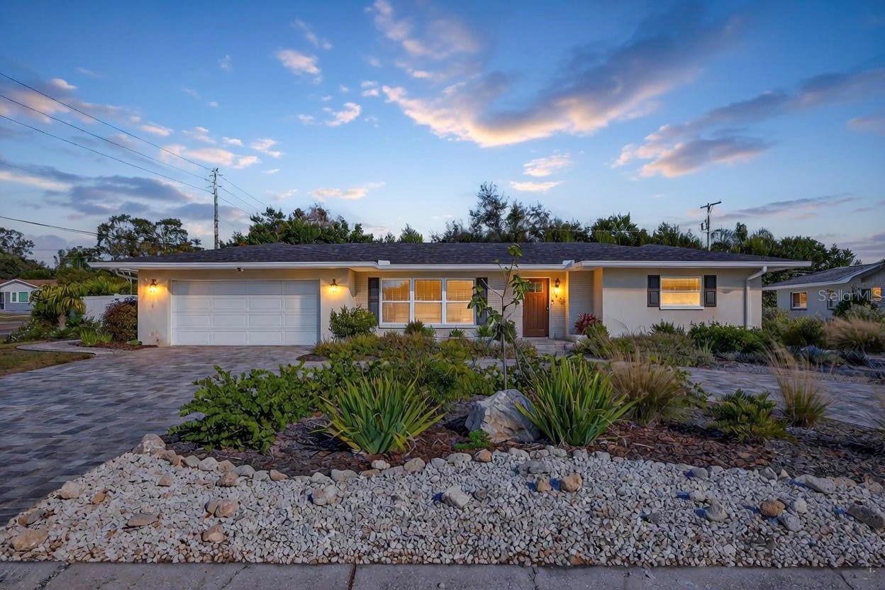 OAK LAKE ESTATES - Residential