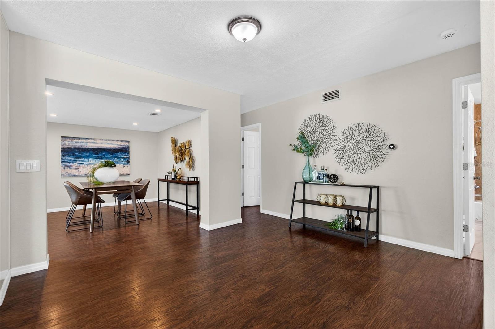 OAK LAKE ESTATES - Residential