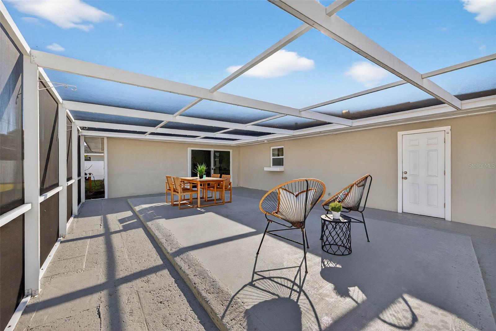 OAK LAKE ESTATES - Residential