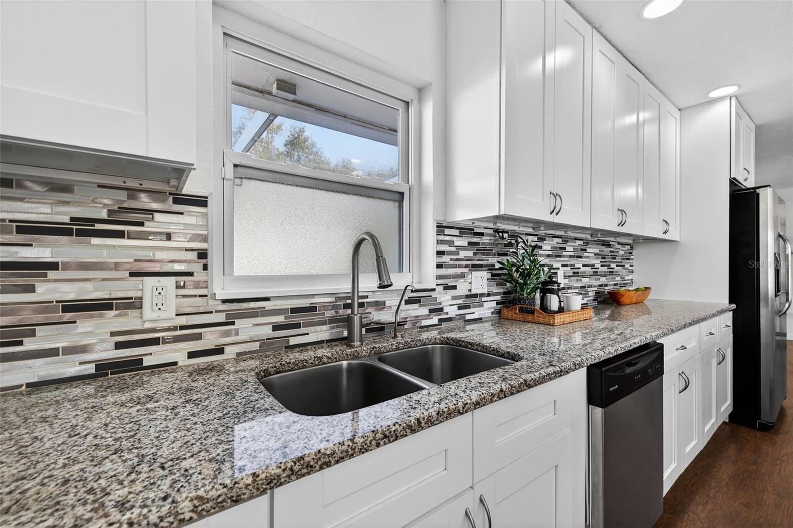 OAK LAKE ESTATES - Residential