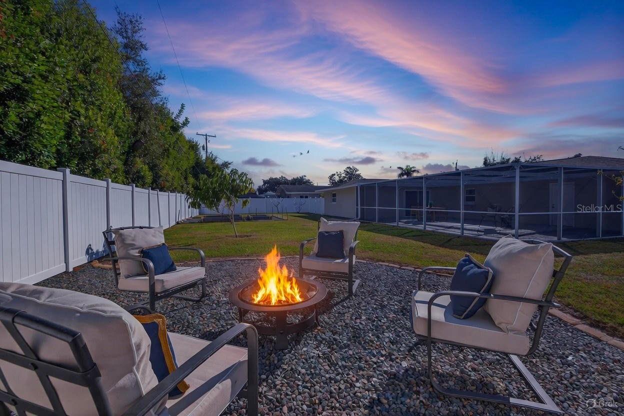 OAK LAKE ESTATES - Residential