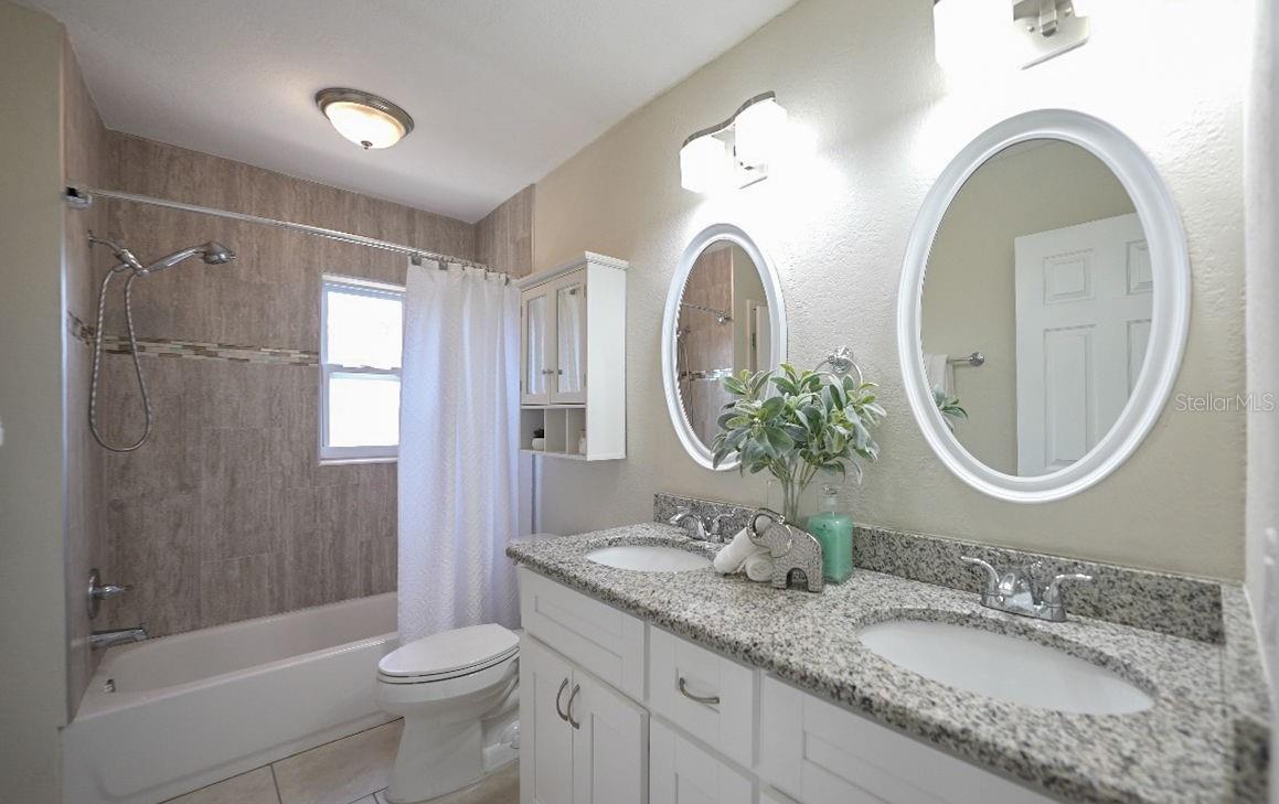 OAK LAKE ESTATES - Residential