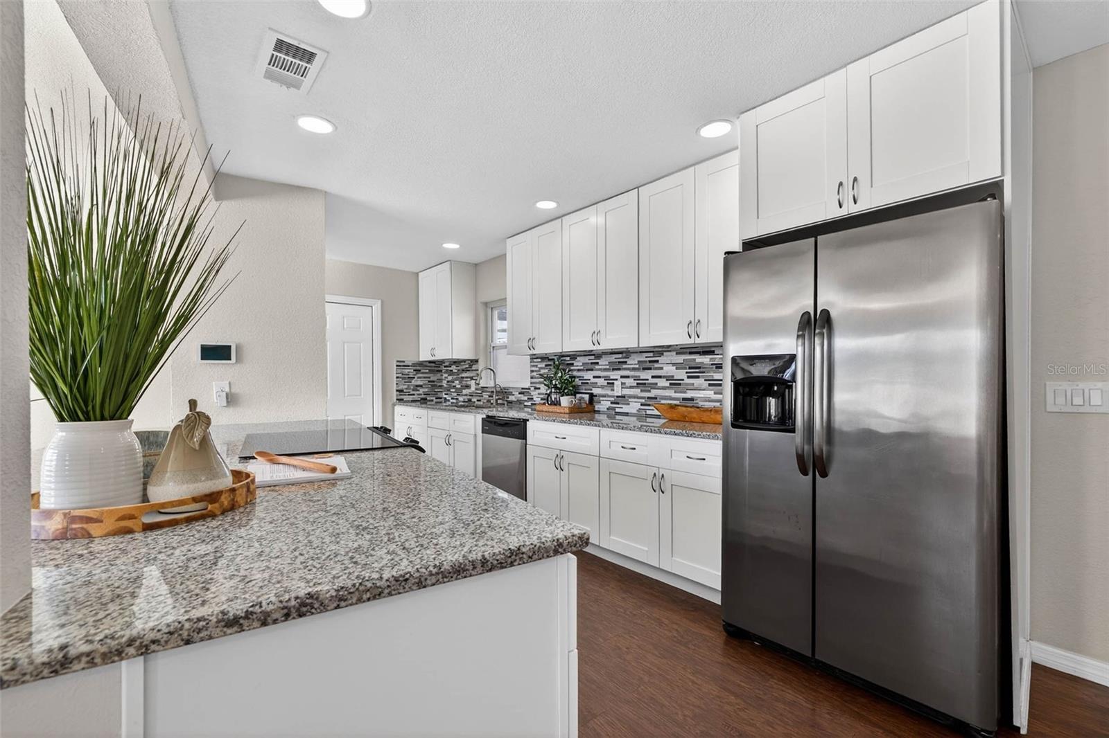 OAK LAKE ESTATES - Residential